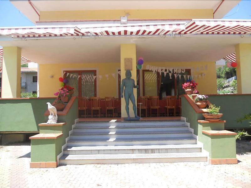 אקואפסה Real Asturias Hotel מראה חיצוני תמונה