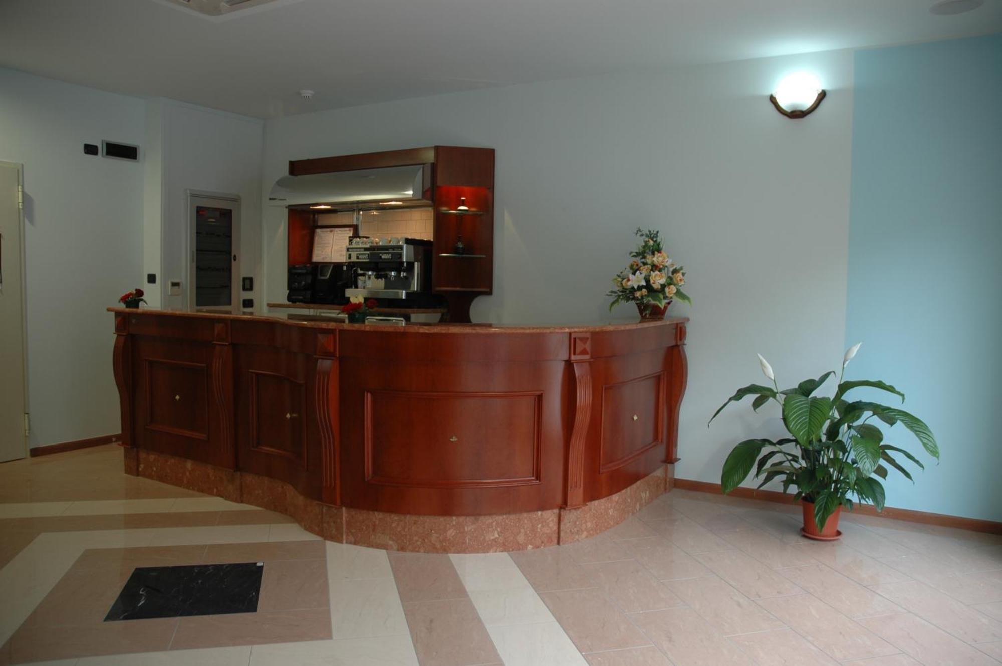 אקואפסה Real Asturias Hotel מראה חיצוני תמונה