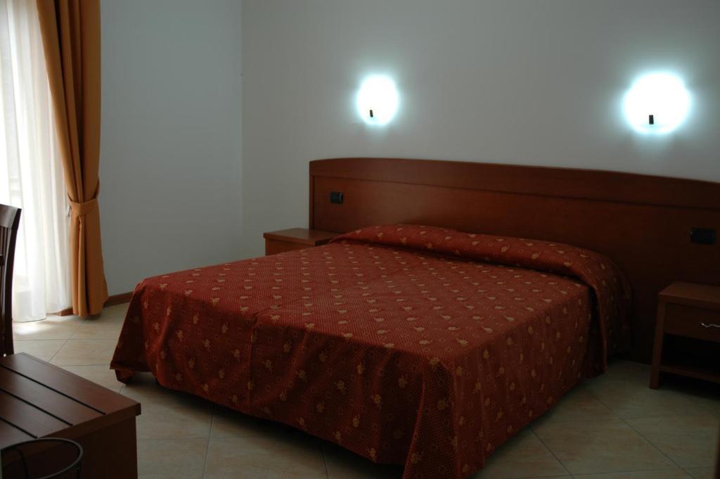 אקואפסה Real Asturias Hotel חדר תמונה